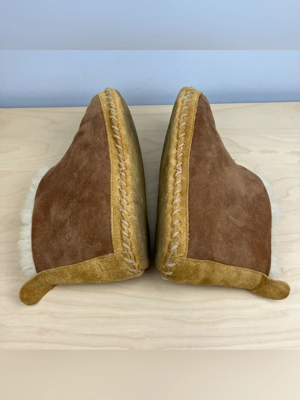 L.L. Bean Men’s Size 9.0 M Wicked Good Slipper Booties Brown Suede Shearling